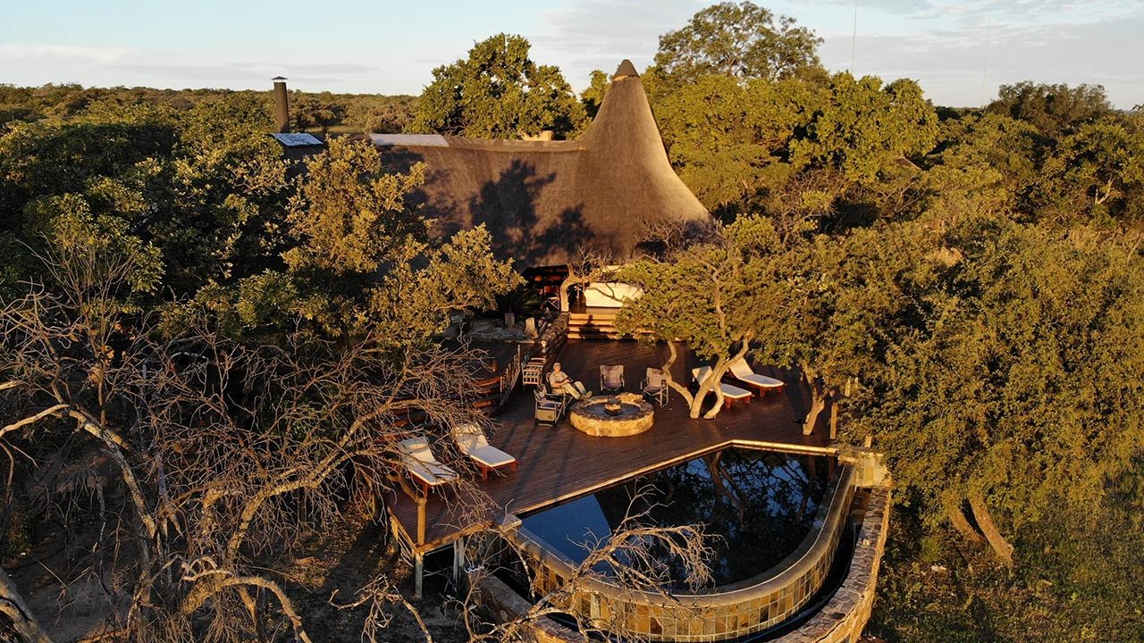 Zangarna Game Lodge - The Central Lodge